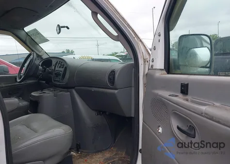 2005 Ford E-350 Super Duty Commercial/Recreational from USA, damaged, VIN 1FTSS34LX5HB40106